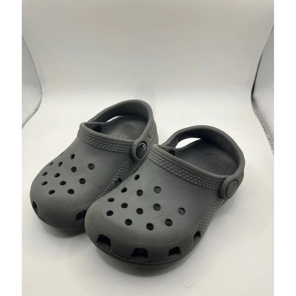 Crocs Classic Clog Kids Size 7 Gray Slip On Sandals‎ Shoes